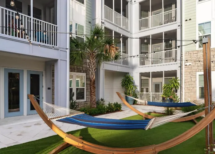 Landing Modern 2Bd Gym Clubhouse