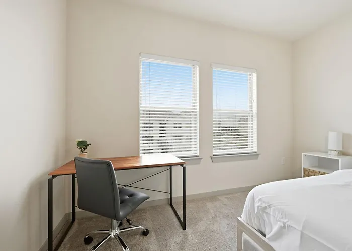 Chisholm Trace 1233 I Spacious 1 Bed 1 Bath