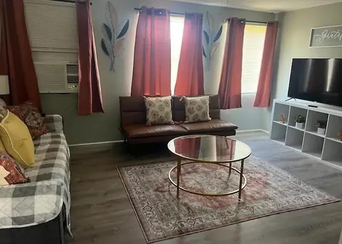 Historic Peaceful Apt Near Vsu & Sgmc