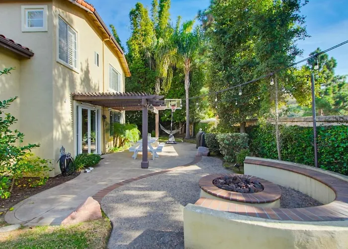 Quiet Carlsbad Home One And A Half Miles From The Beach