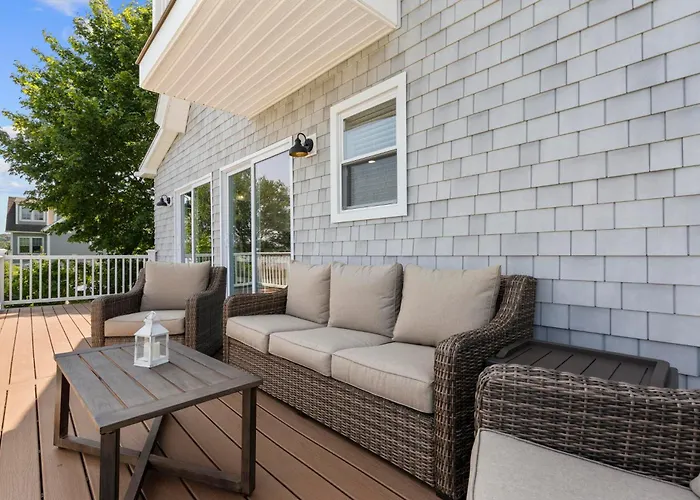 Waterfront Renovated Apartment