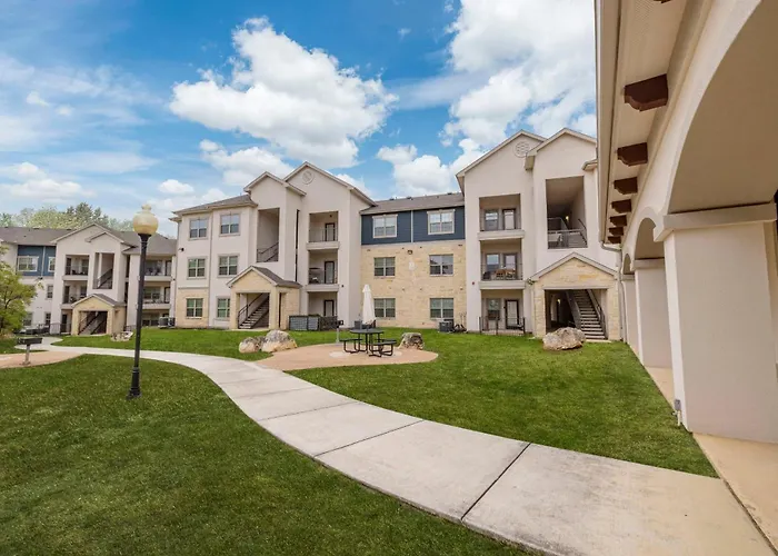 Cozy 1Br Retreat Pec 2104