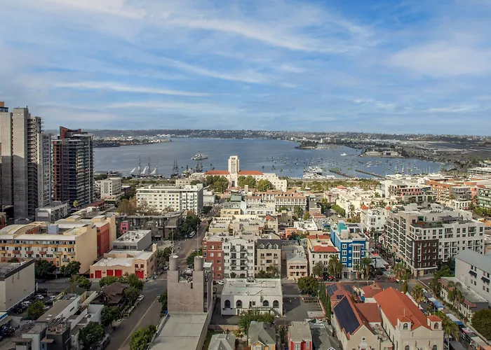 Courtyard By Marriott San Diego Downtown Little Italy