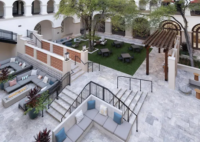 Doubletree By Hilton Austin