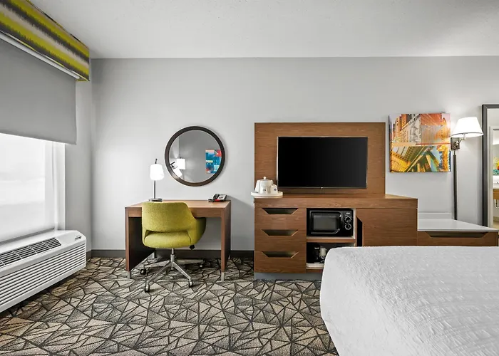 Hampton Inn Bloomington West