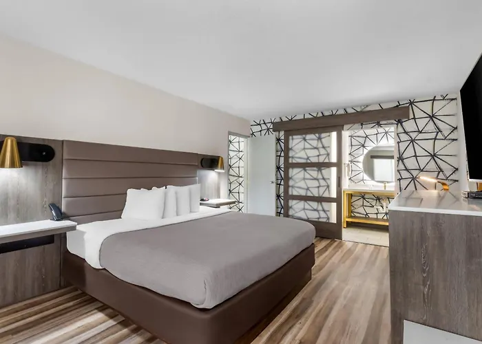 Quality Inn & Suites Lake Havasu City