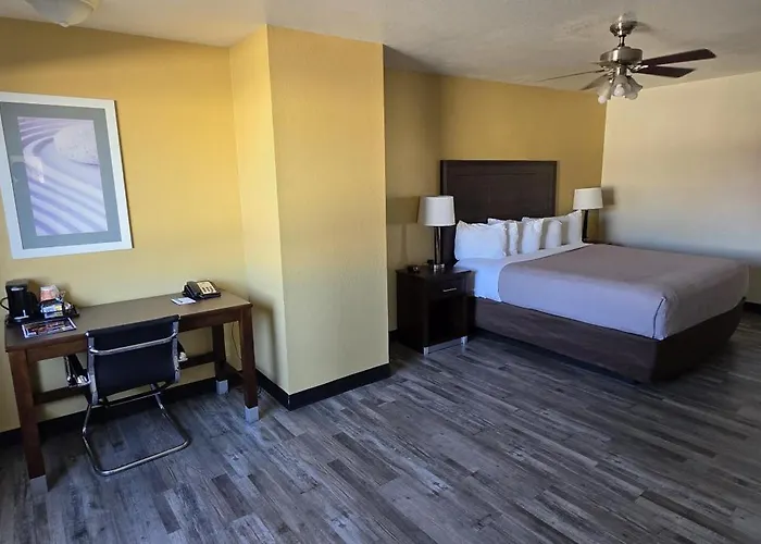 Surestay By Best Western Mesa Downtown Area
