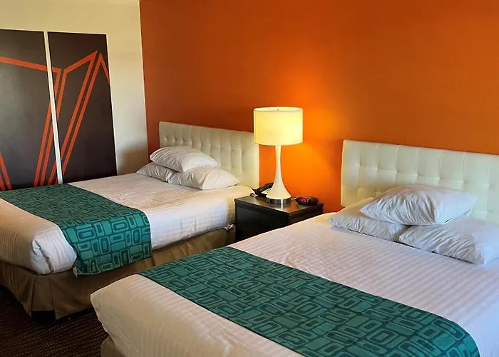 Howard Johnson By Wyndham St. George Hotel & Suites