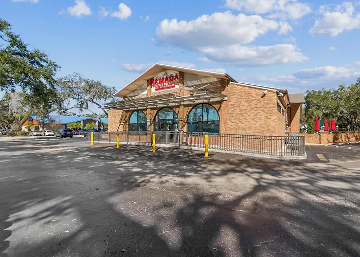 Ramada By Wyndham Temple Terrace/Tampa North