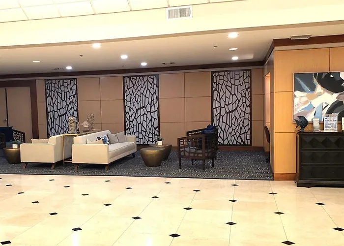 Radisson Suite Hotel Oceanfront