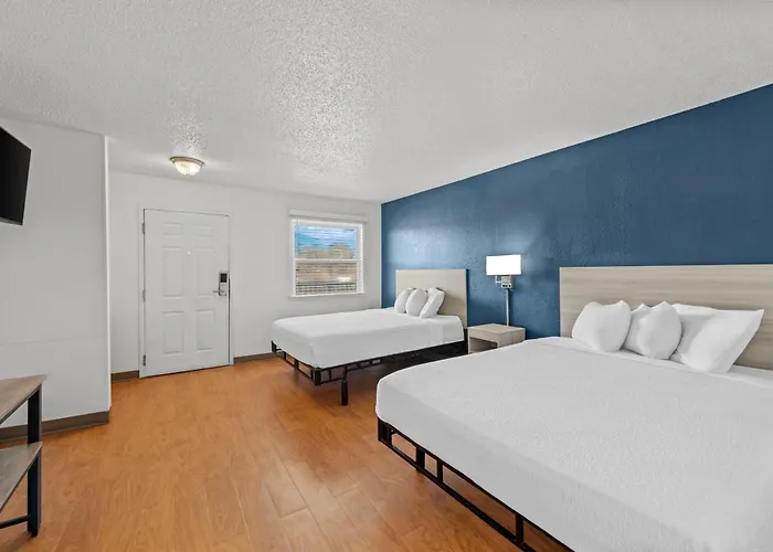 Birch Hill Suites Kansas City - Independence