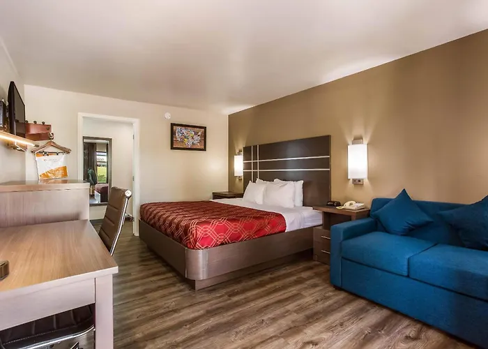 Econo Lodge Inn & Suites Murfreesboro Shopping District