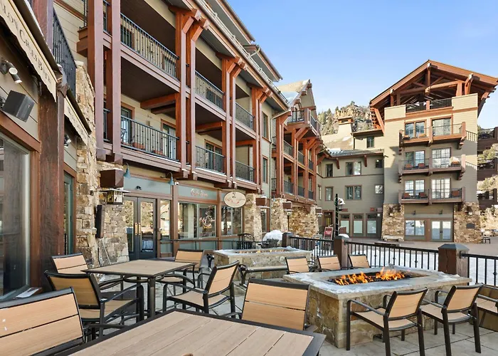 The Ritz-Carlton Club, Two-Bedroom Residence Float 3, Ski-In & Ski-Out Resort In Aspen Highlands