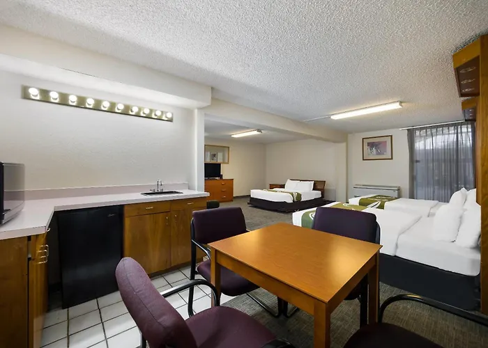Quality Inn & Suites Canon City
