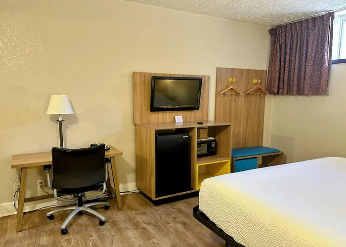 Days Inn By Wyndham Pittsburgh