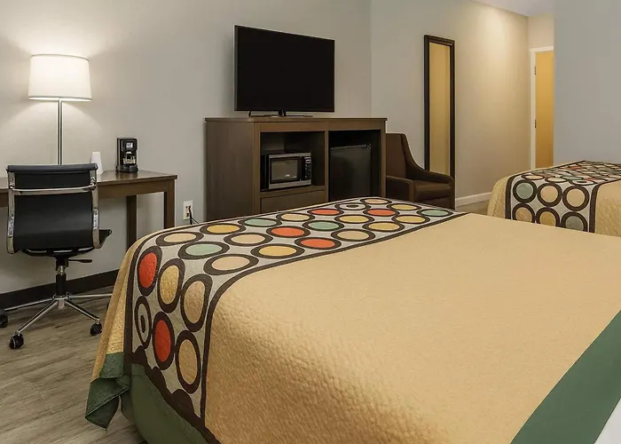 Super 8 By Wyndham Indianapolis South