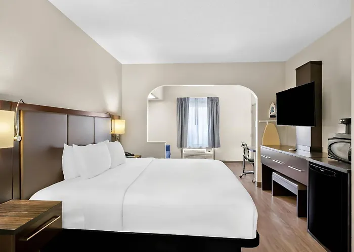 Quality Inn & Suites Monticello