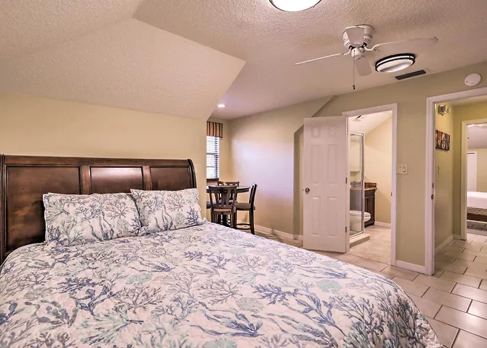 Riverfront Titusville Home W/ Pool + Pickleball!
