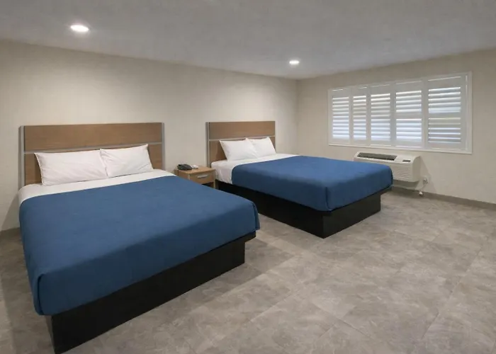 Super 8 By Wyndham Bakersfield Ca Near Airport
