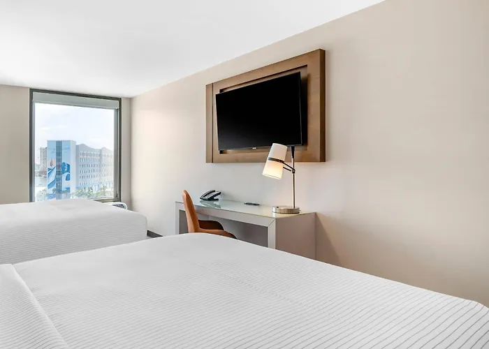 Cambria Hotel Orlando Near Universal Theme Parks