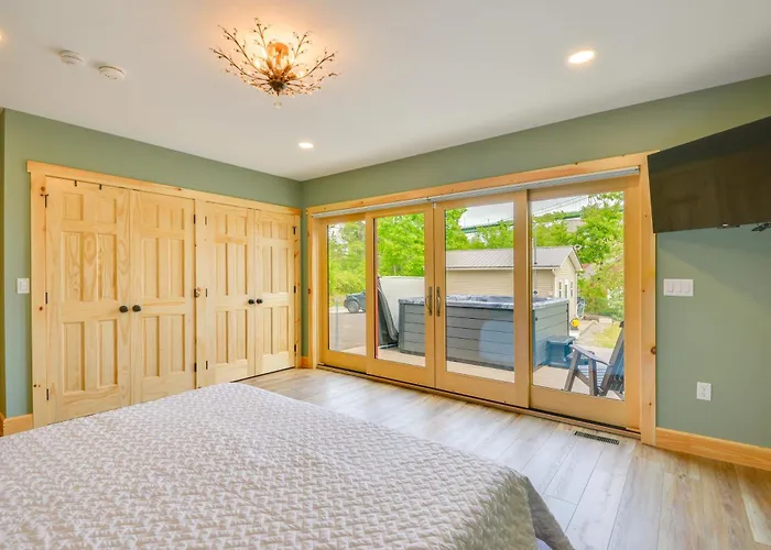 Hot Tub & Dock: Waterfront Wellesley Island Home!