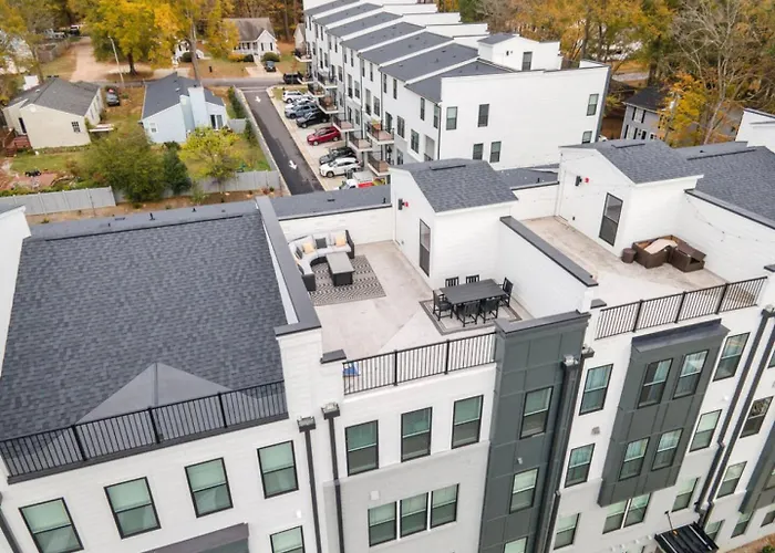 Lux Downtown Condo Rooftop Terrace Ev Charger!