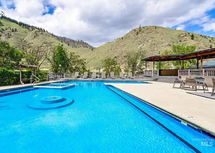 Community At Riggins Hot Springs