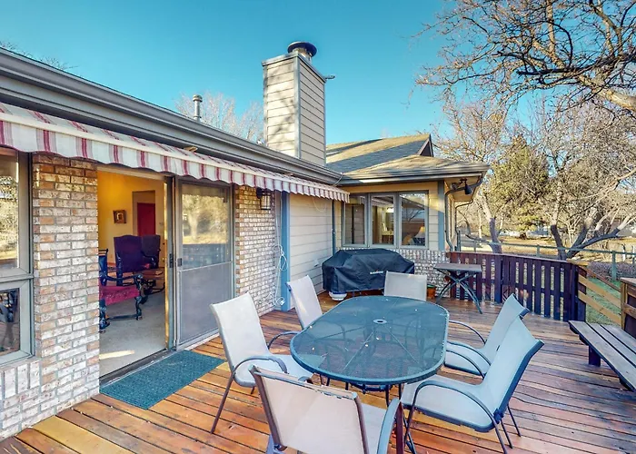 Work & Play! Spacious Lake-View Home In Greeley