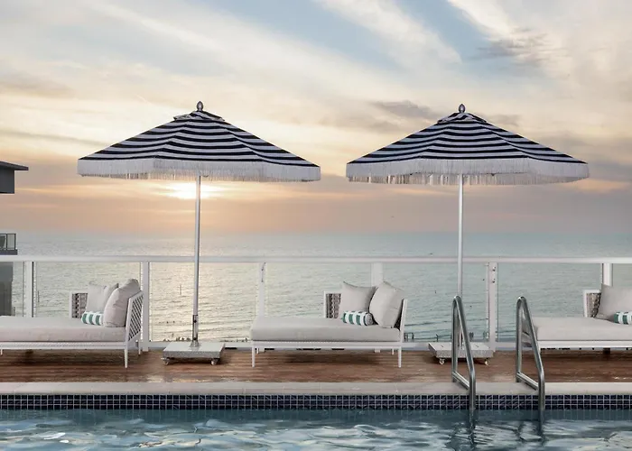 The Hiatus Clearwater Beach, Curio Collection By Hilton