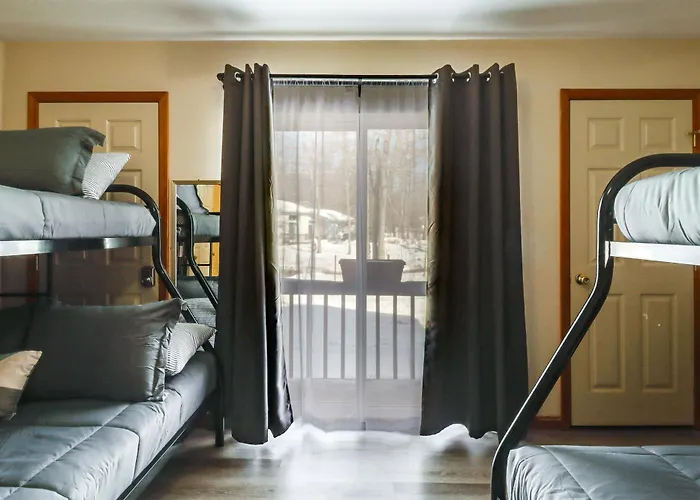 Hot Tub + Game Room! Poconos Group Getaway