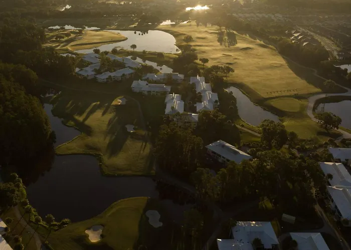 Fox Hunt Studio Suite - Golf Course Views - 1020
