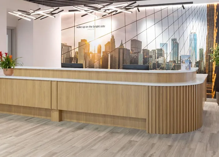 La Quinta Inn & Suites By Wyndham Queens Nyc Jfk Airtrain