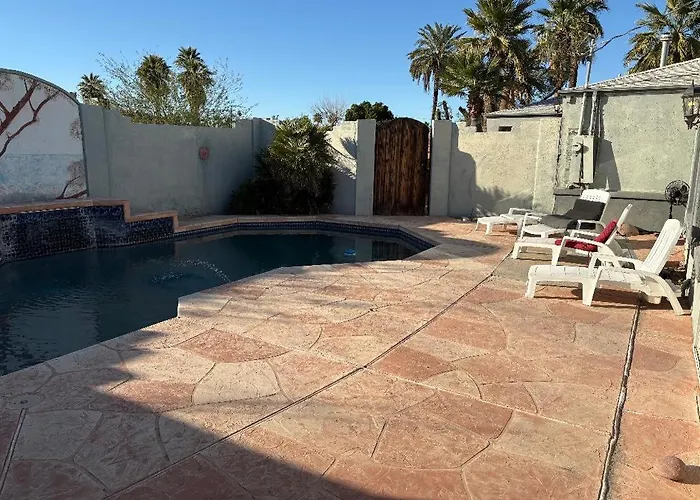The Sinatra Studio Full Kitchen And Swimming Pool Walk To Arts Roosevelt Row Convention Center Asu Downtown Phoenix