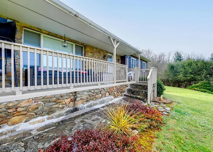 Scenic Asheville Area Retreat: Hot Tub & Game Room
