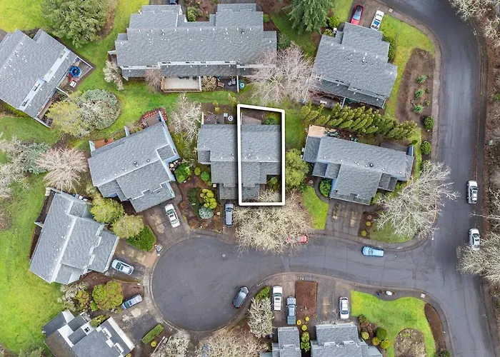 Cozy 3-Bedroom Townhome - 3 Miles From Osu!