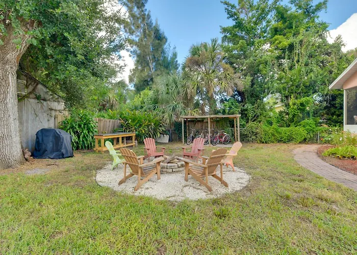 < 1 Mi To Nokomis Beach: Tranquil Couple'S Retreat