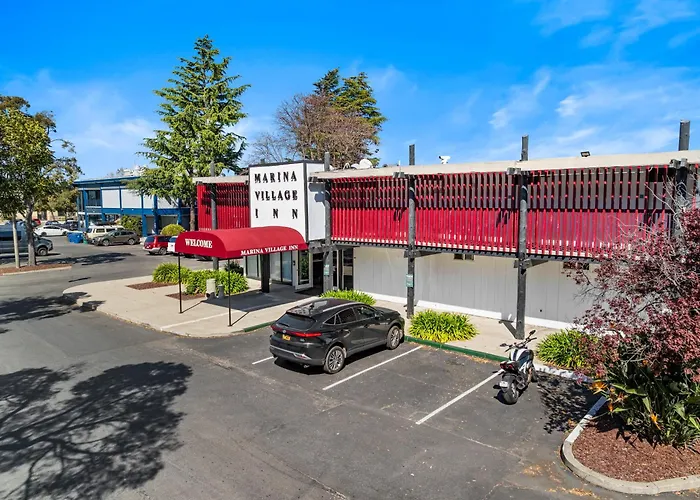 Marina Village Inn