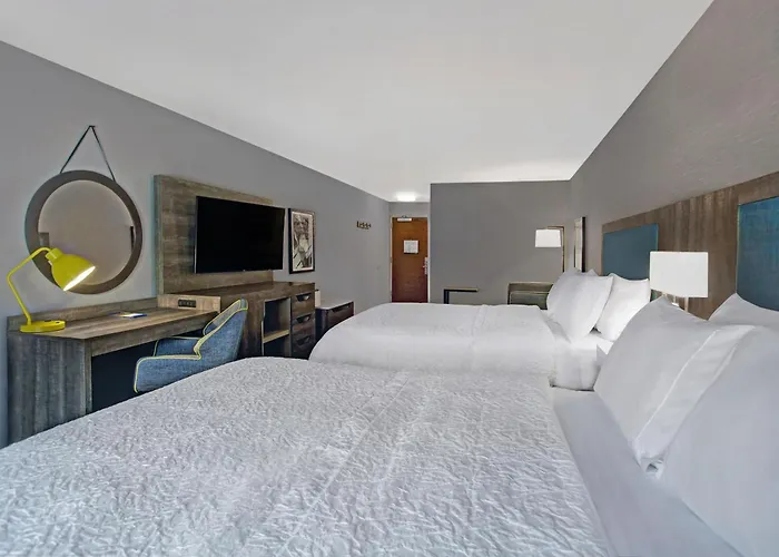 Hampton Inn Westfield