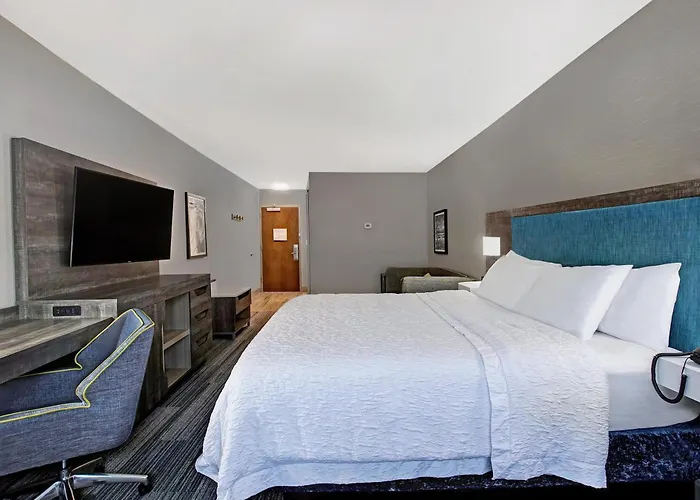 Hampton Inn Westfield