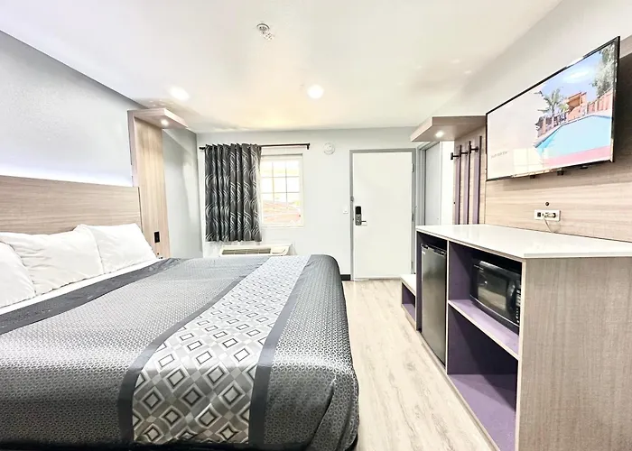 Express Inn & Suites Ontario Airport