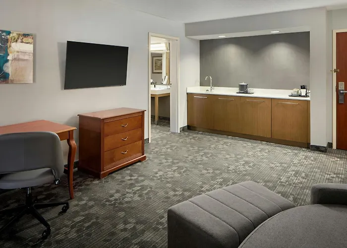 Courtyard Newark Granville