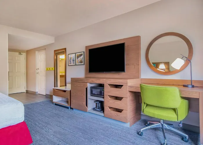 Hampton Inn East Aurora, Ny