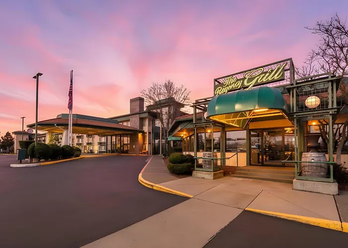 Red Lion Hotel Rogue Regency Medford Airport