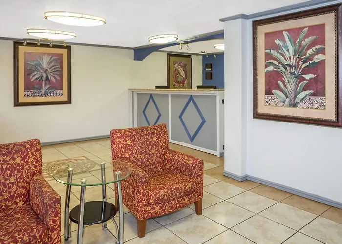 Travelodge By Wyndham Fort Myers Cape Coral