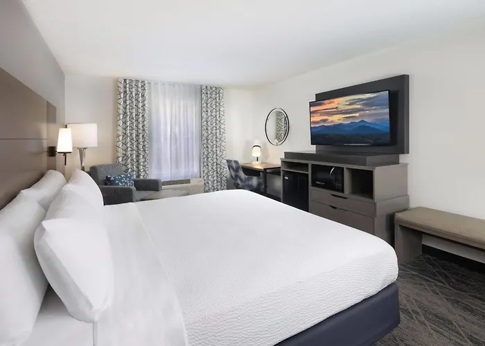 La Quinta Inn & Suites By Wyndham Downtown Asheville