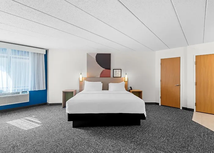 Spark By Hilton Cedar Falls