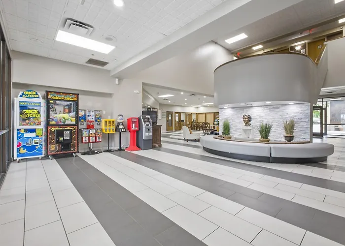 Crossroads Hotel And Huron Event Center