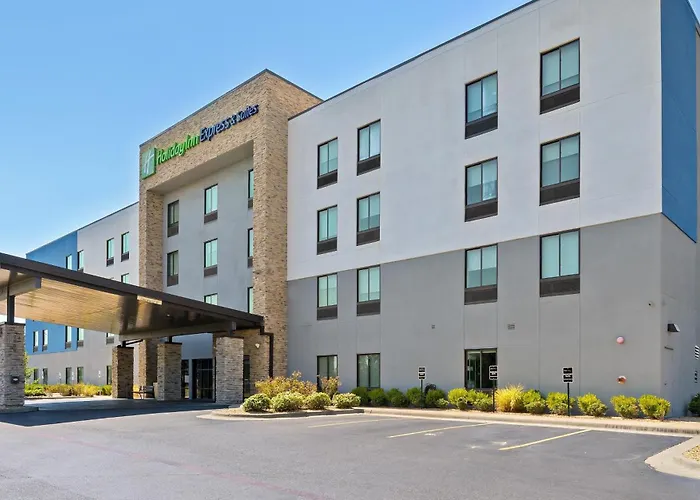 Holiday Inn Express & Suites White Hall By Ihg