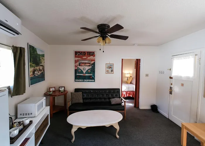 Jonquil Motel