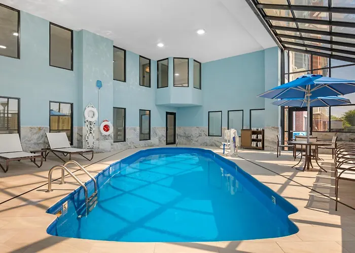 Holiday Inn Express & Suites Indianapolis - East By Ihg